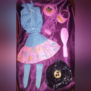 vintage 9 piece California dreaming Midge Barbie skirt and accessories